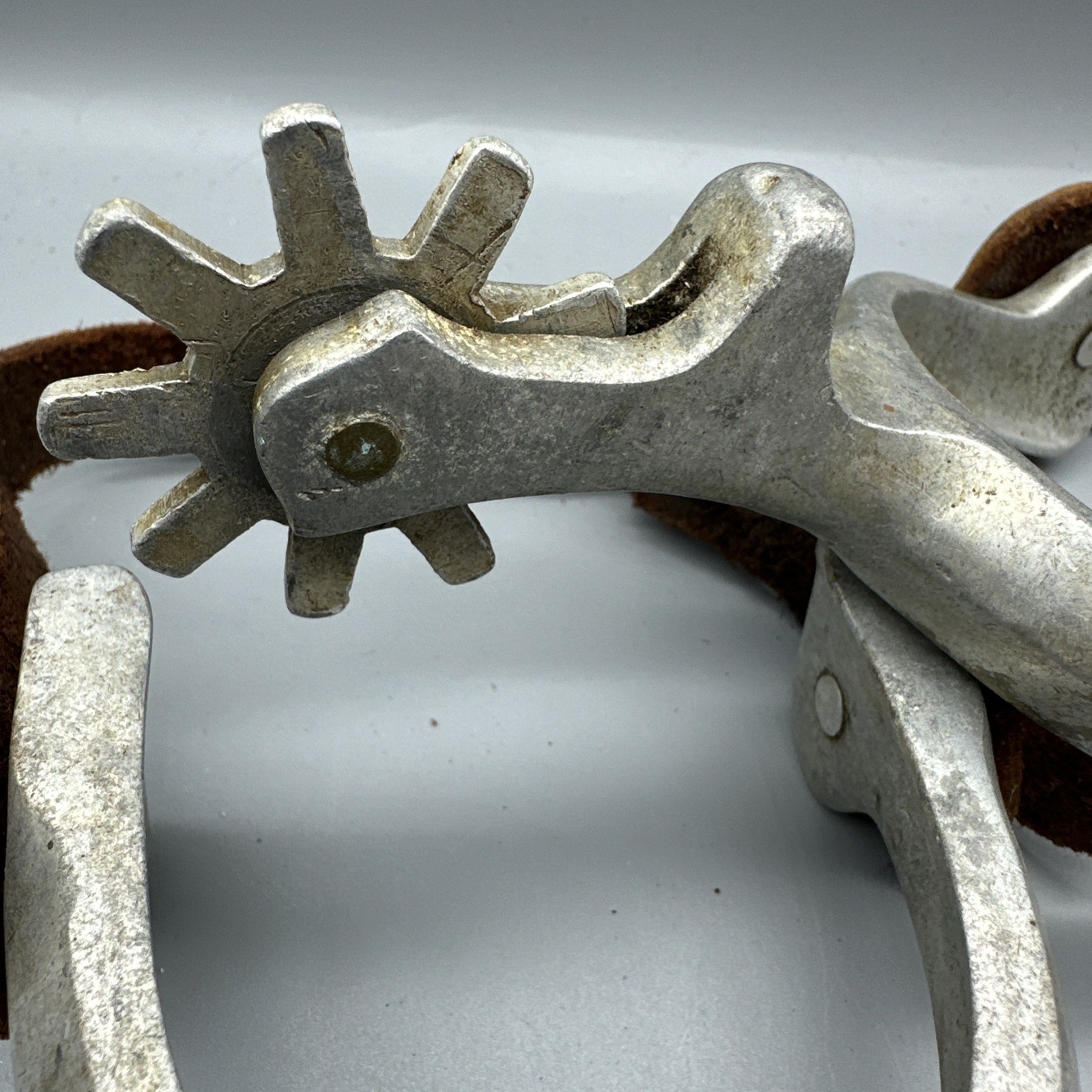 Aluminum Western Spurs And Straps