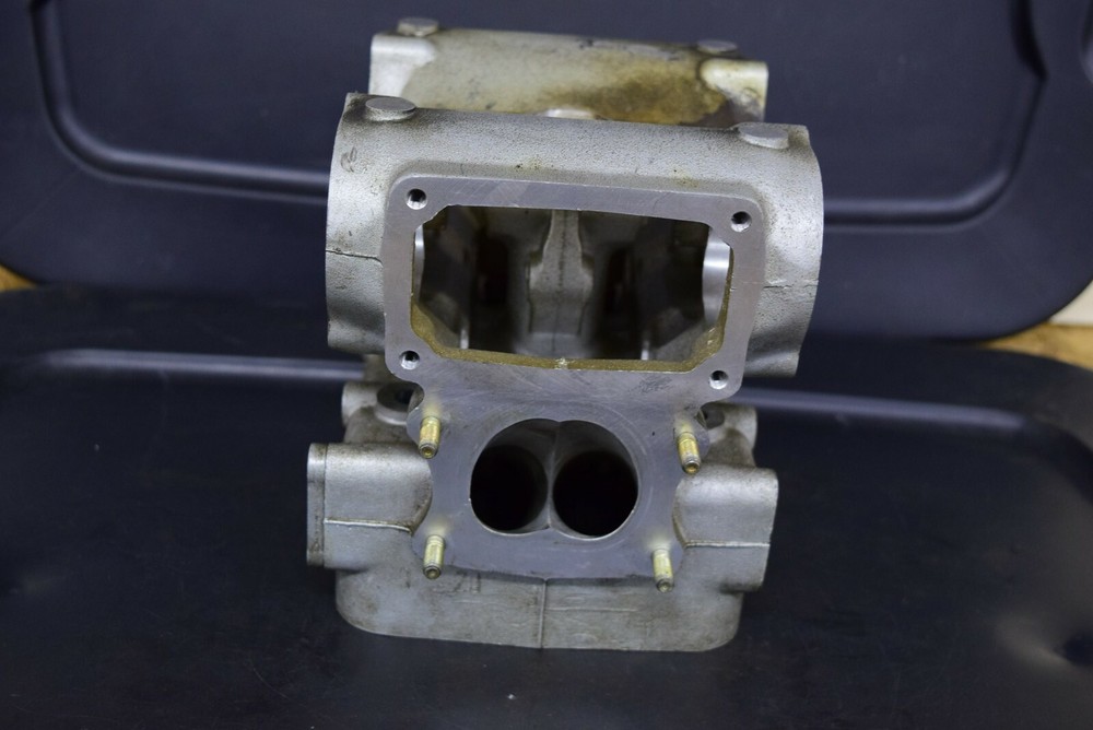 DUCATI 2001 748 ENGINE MOTOR EMPTY CYLINDER HEAD BORE