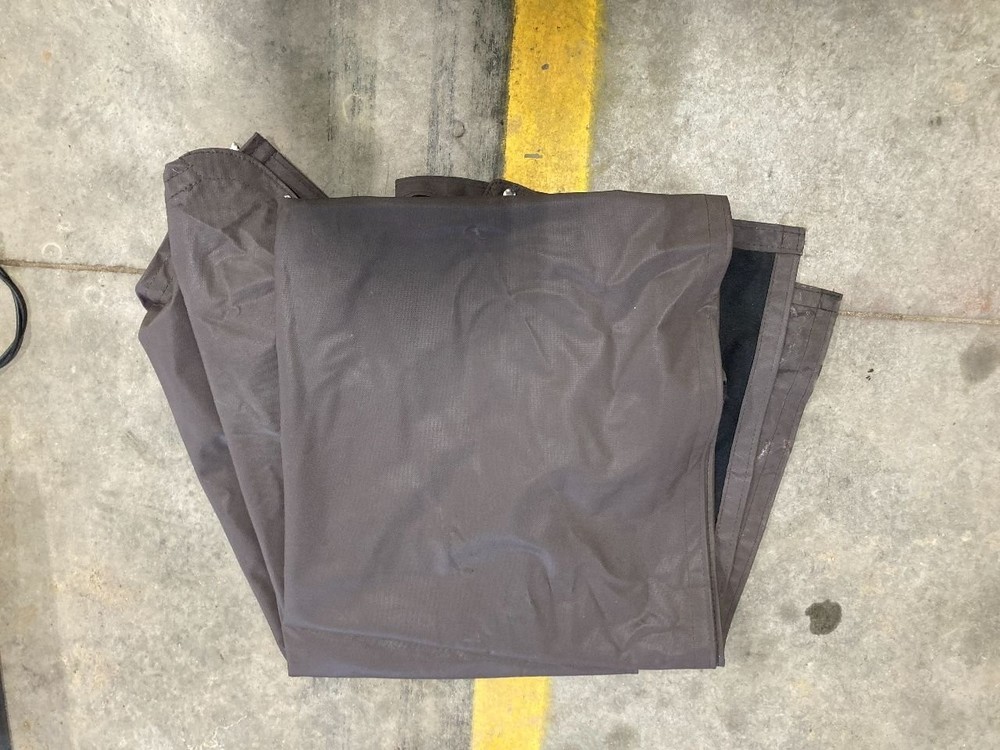 Volvo VNL GREY SLEEPER OPENING Interior Curtain - Used