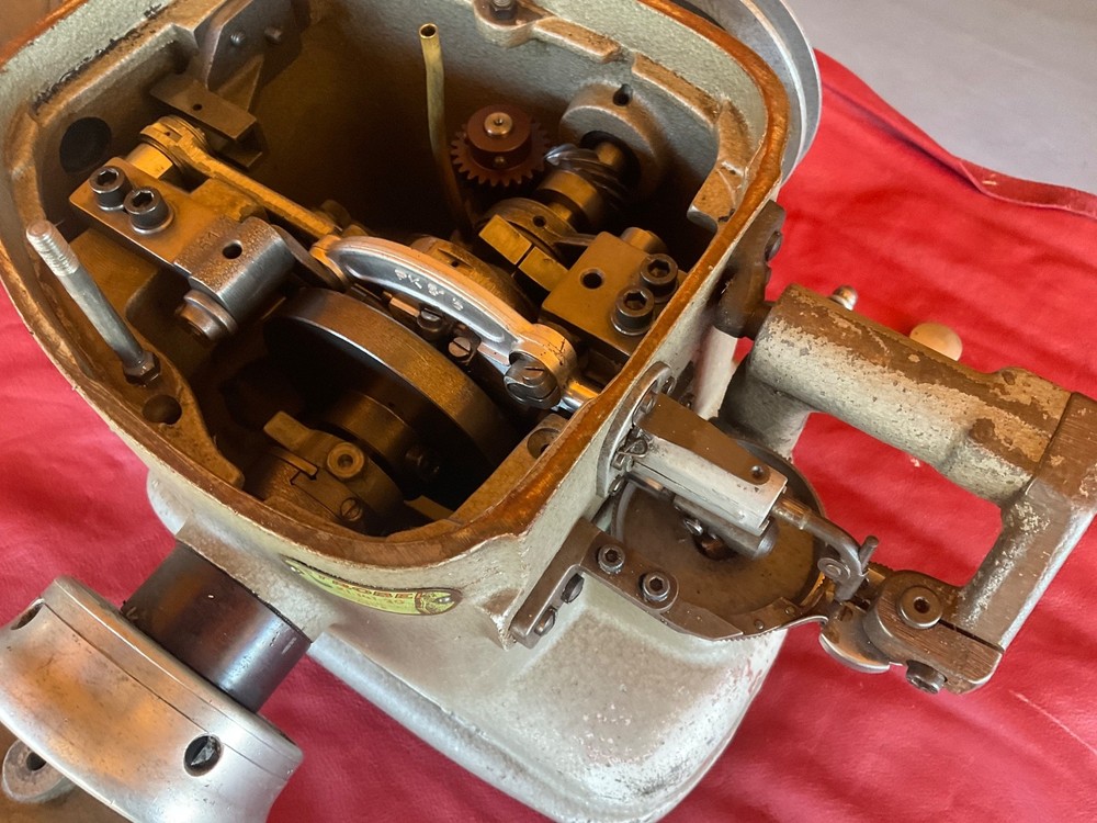 Strobel KL-141 fur sewing machine