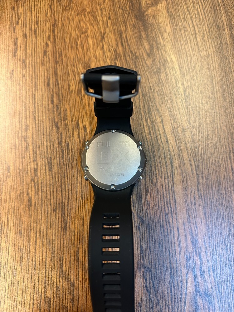 Suunto DX Dive Computer - Silver Elastomer w/ USB - Open Box