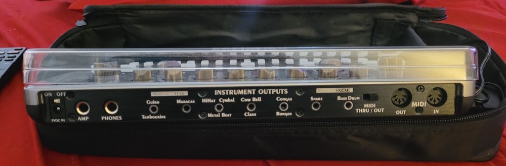 Cyclone Analogic TT-78 Beat Bot Analog Drum Machine Programmable Case Manual