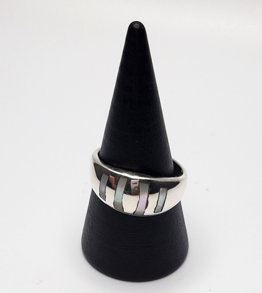 Mia Seashell White Statement Ring 925 Sterling Silver 4g Size 7.5