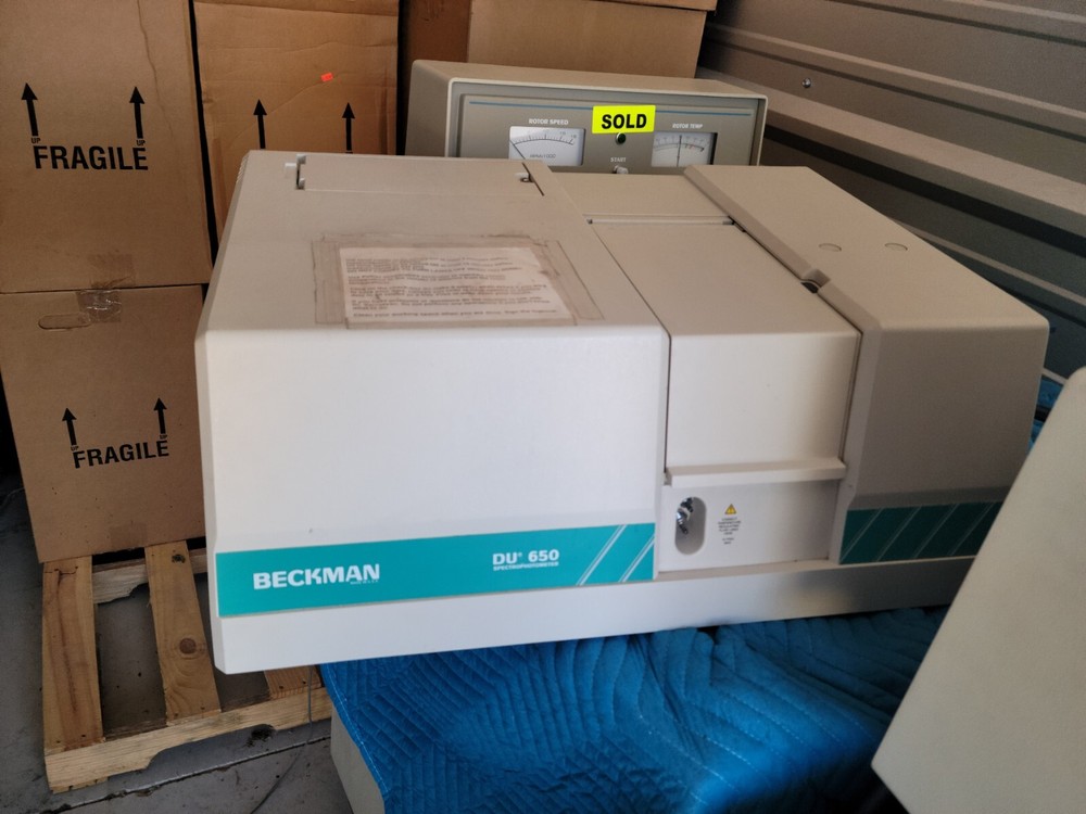 Beckman DU650 Series Spectrophotometer (Model: DU-650) Also Temp Control Unit