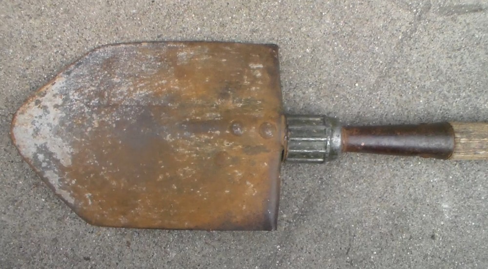 WW2 era US Military M-1943 Folding Shovel Entrenching E-Tool (AMES 1945) [USED]