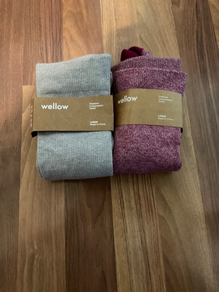 wellow compression socks large set of 2