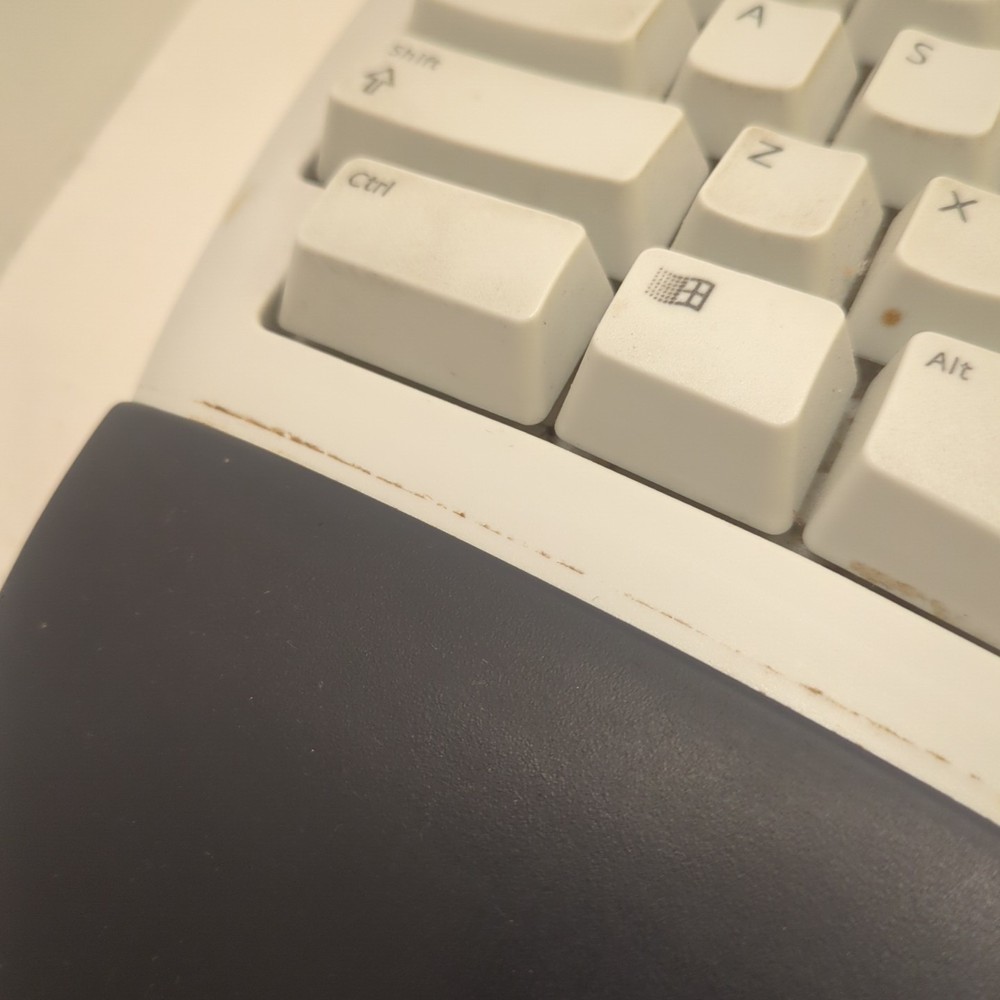 Untested Logitech Cordless Desktop Pro Ergonomic keyboard circa 2000 867038-0100