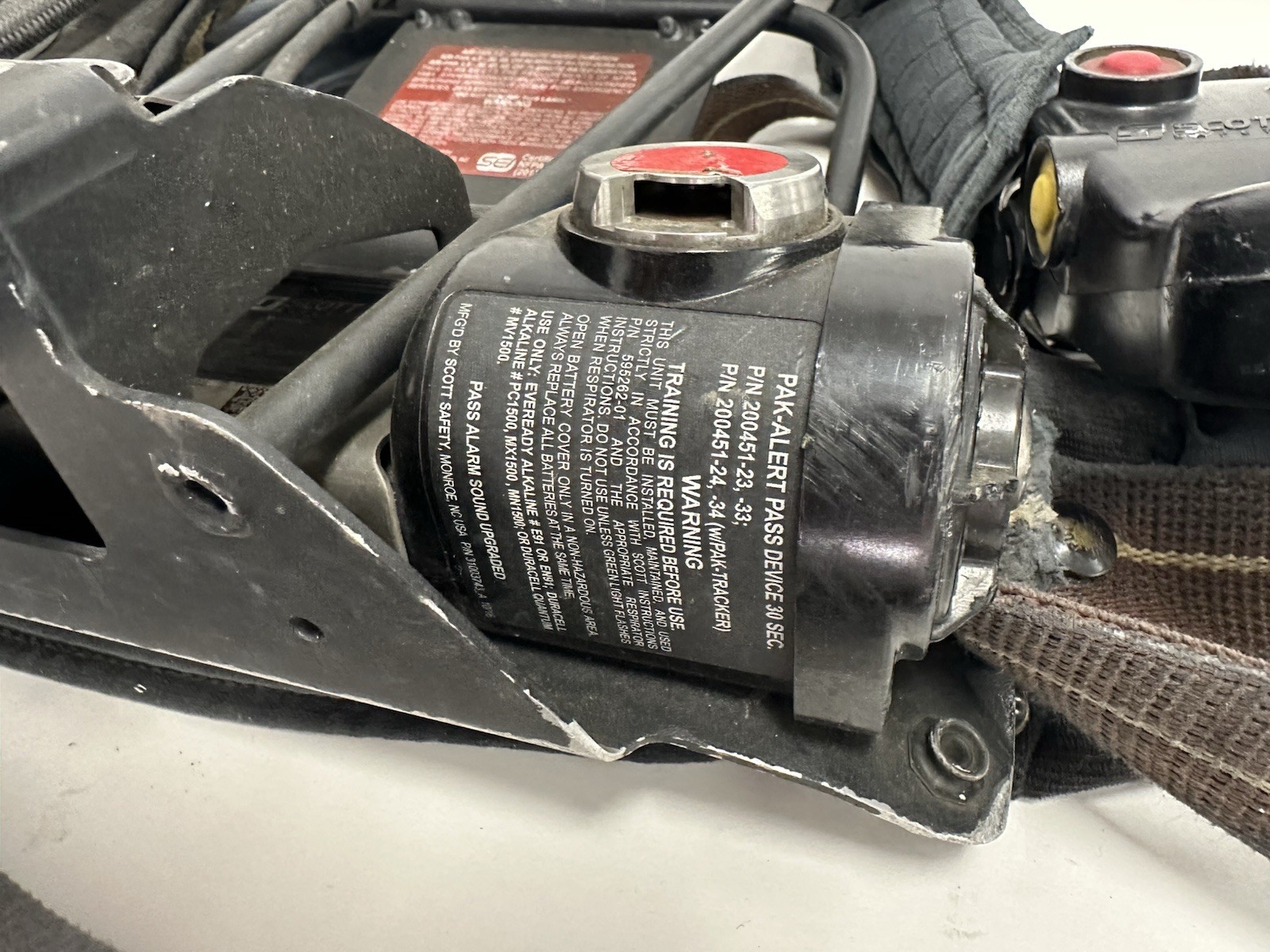 Scott AP75 Air-Pak 75 CBRN 4.5 SCBA Harness 2013 Edition w/ EZ flow regulator