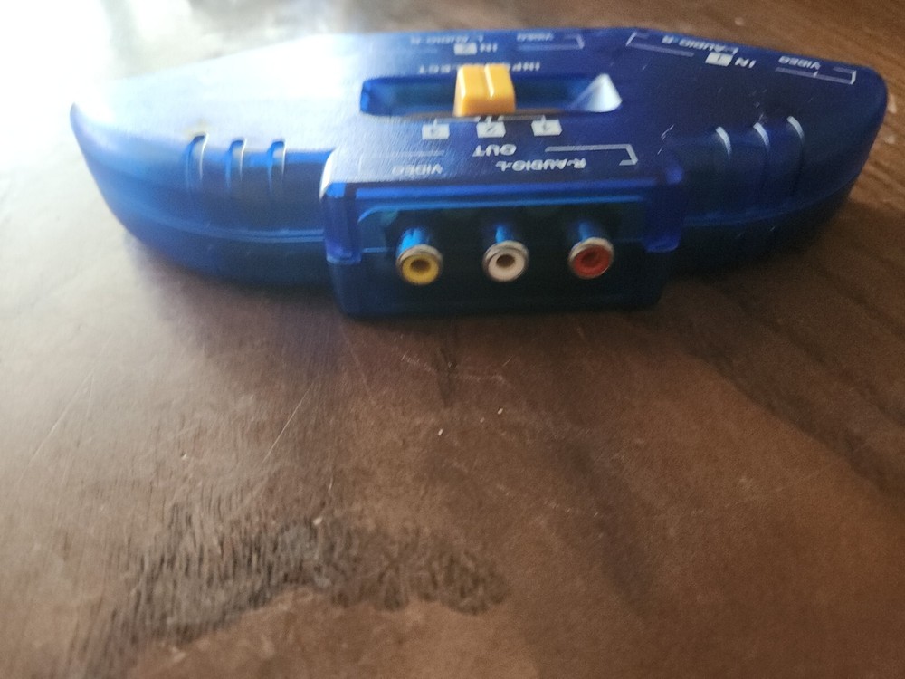 AV Audio Video RCA 3 Way Switch Game Selector Switcher Splitter 3 input 1 output