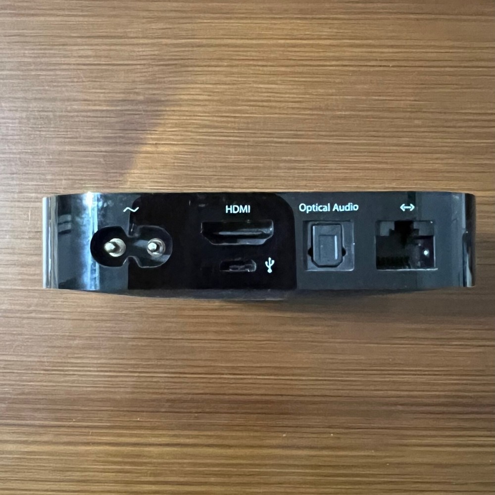 Apple TV 3rd Generation Model A1427 With Remote