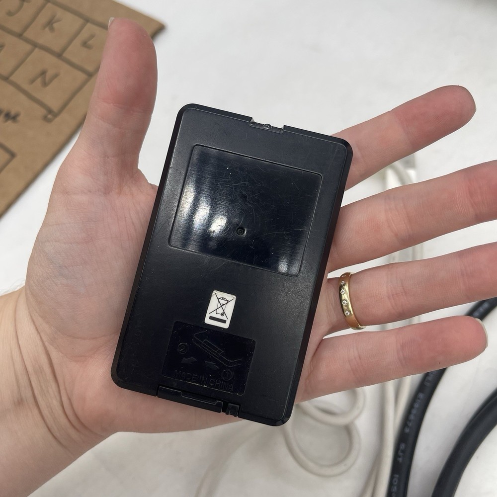 Benq Desktop Projector MP721 w/ Case Bag Cords Controller Untested