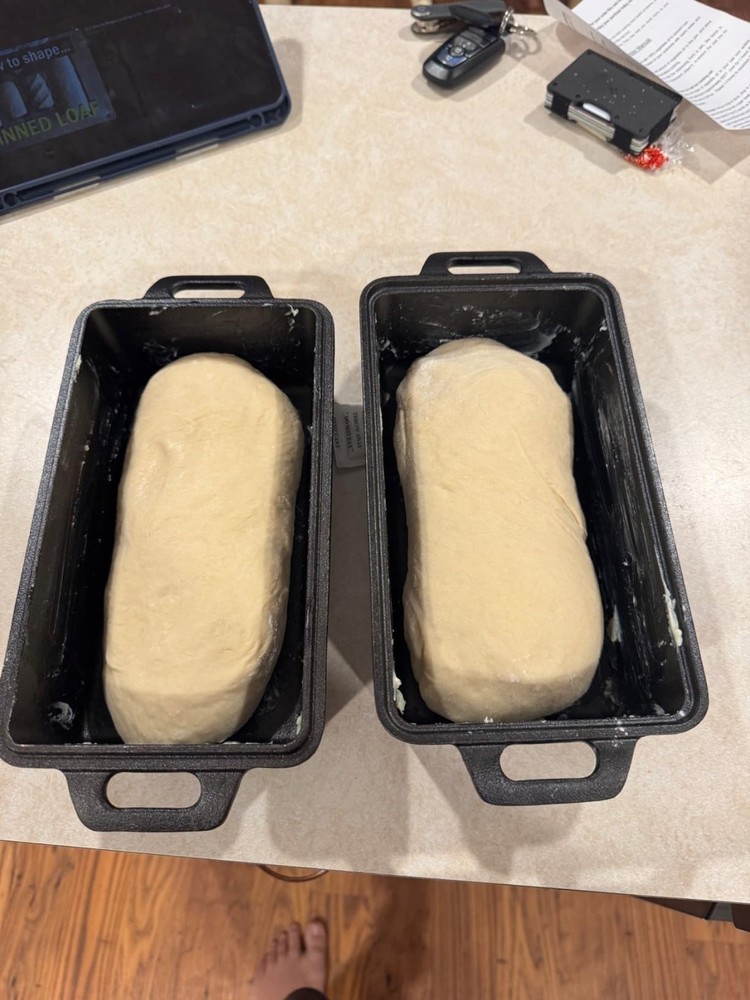 2-In-1 Cast Iron Oven Pan 9"x5"Durable Loaf Pans Rectangular Baking
