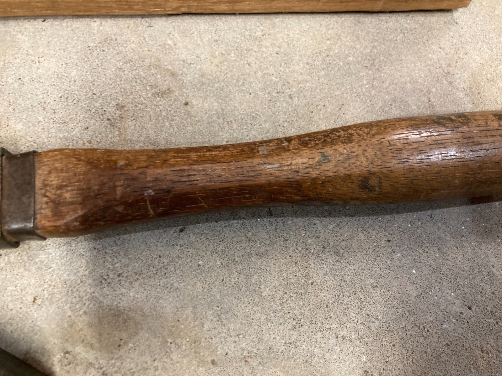 Vintage Craftsman Wooden HandleClaw Hammer 38141 16 Oz V Notch