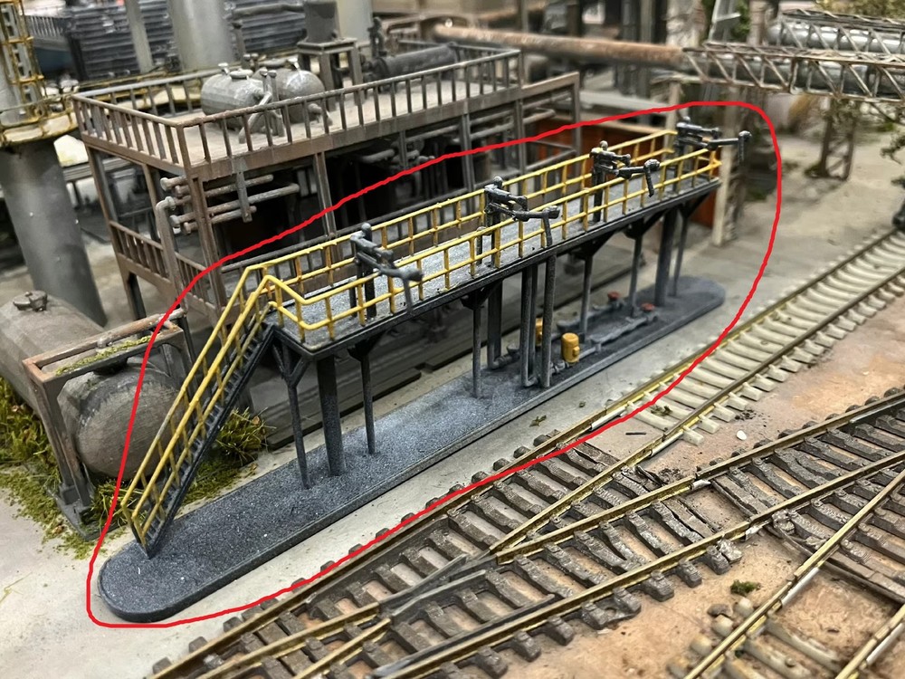 HO Scale 1:87 Train Tanker Loading/Unloading Platform with Steam/Water Features