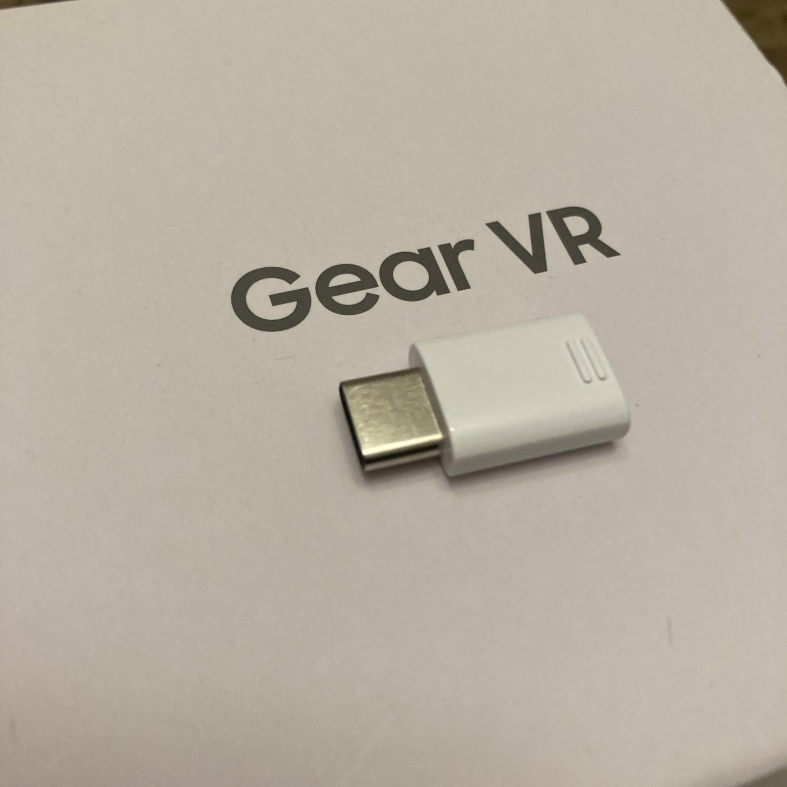 Samsung Gear VR SM-R323 Oculus Virtual Reality Headset GH69-28208A New Open Box