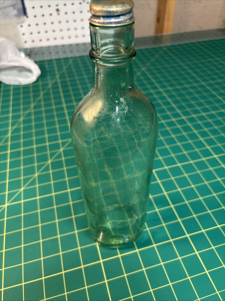 Vintage Wine Bottle Clear With Screw Cap 4/5 Quart