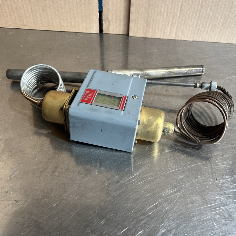 Johnson Controls A74FA-1C Temperature Controller Nos Surplus