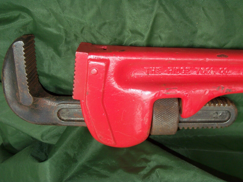 RIDGID 24" HEAVY DUTY PIPE WRENCH