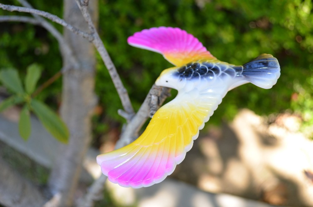 Amazing Balancing 6.5 " Bird with Triangle Stand