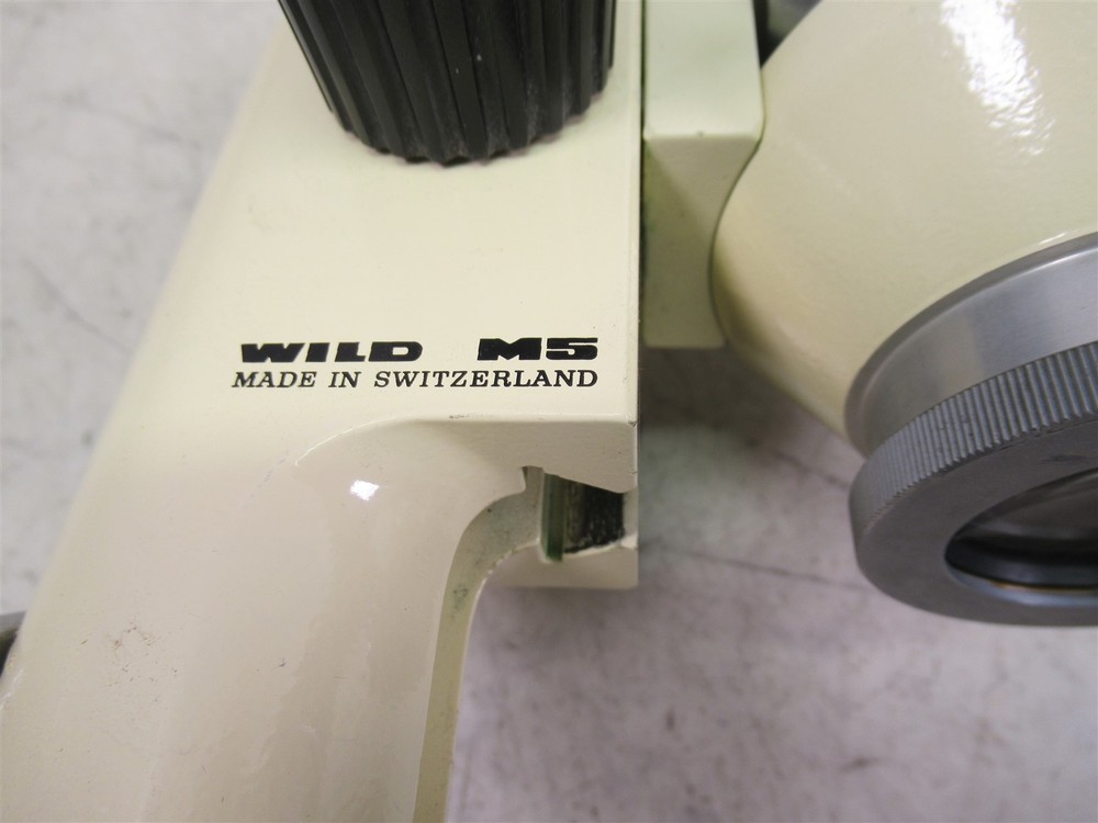 Wild Heerbrugg Stereo M5 Microscope on Base Rotating Turret Binocular Lab Unit