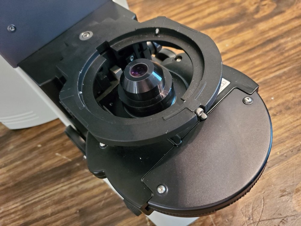 Nikon Eclipse 90i Fluorescence Microscope with Digital Imaging Head