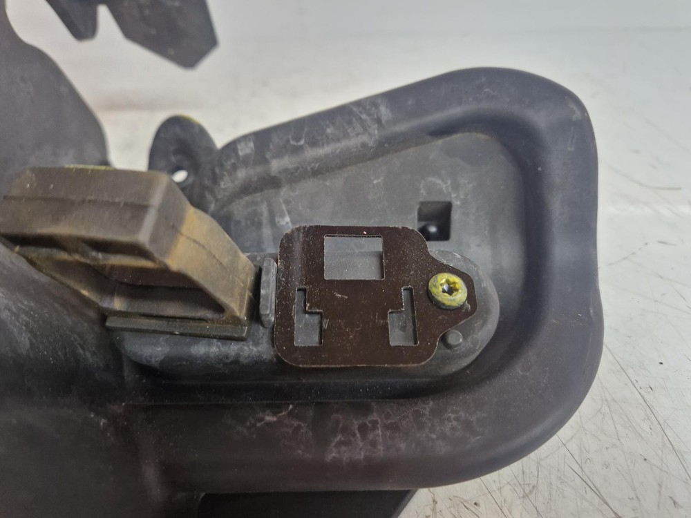 2022 APRILIA SR GT 125 HEADLIGHT BRACKET