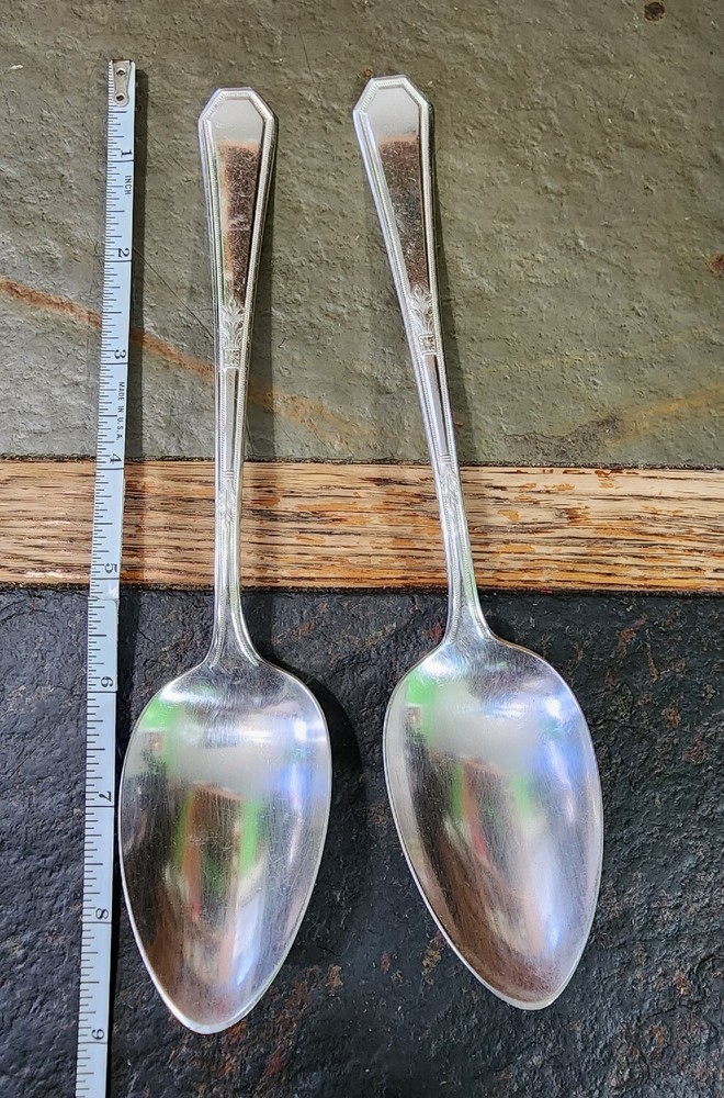 LOT OF 2 c1923 MAYFAIR 🎡🎠 PATTERN SILVERPLATED TABLE SERVING SPOONS 🥄🥄