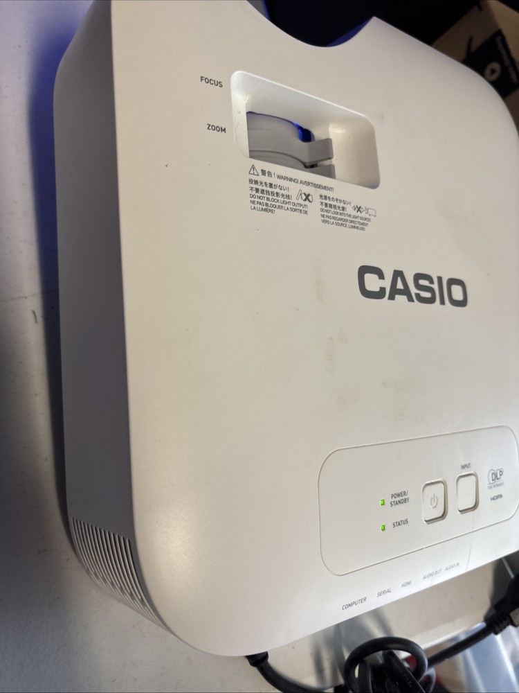 Casio XJ-V10X DLP Projector :)
