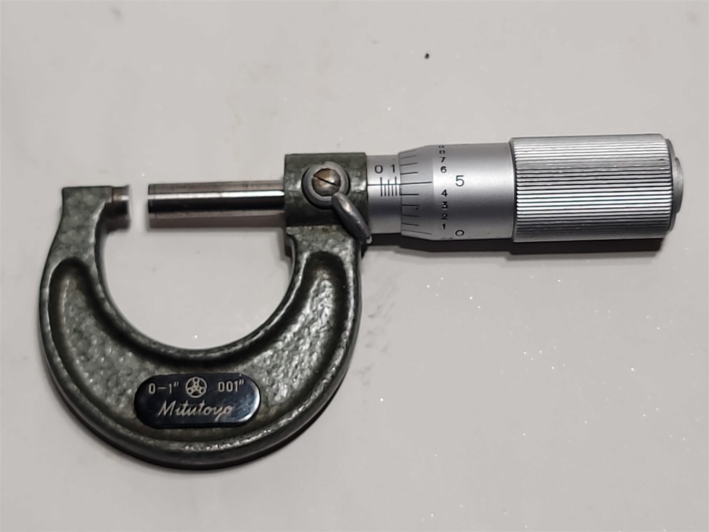 Mitutoyo 103-127 Micrometer 0-1" .001"