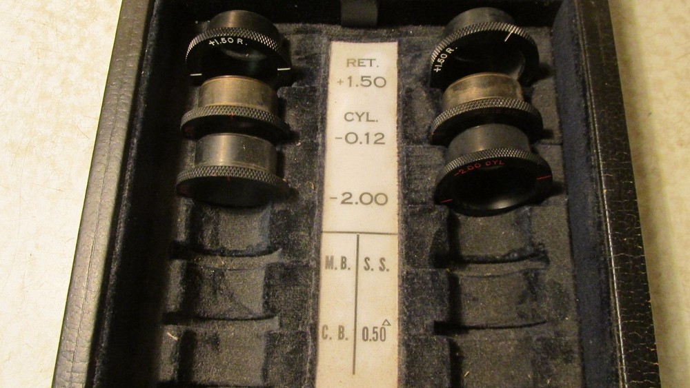 American Optical Case and Lens