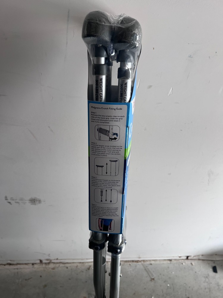 Walgreens Universal Adjustable Height Lightweight Aluminum Pair Crutches