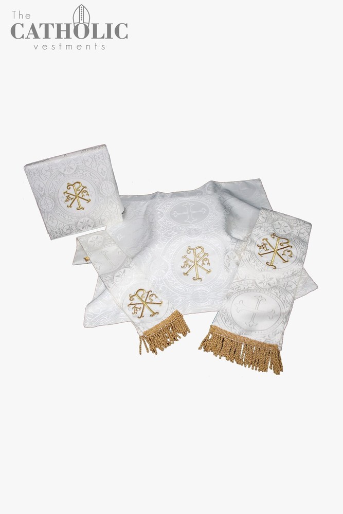Gothic Vestment & Mass Set – HALF WHITE (Sandal)