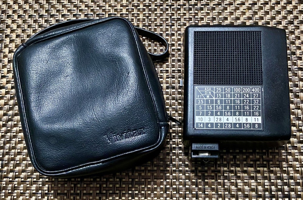 Vivitar Auto 200 Flash with Case, Tested With Battery and Powers On