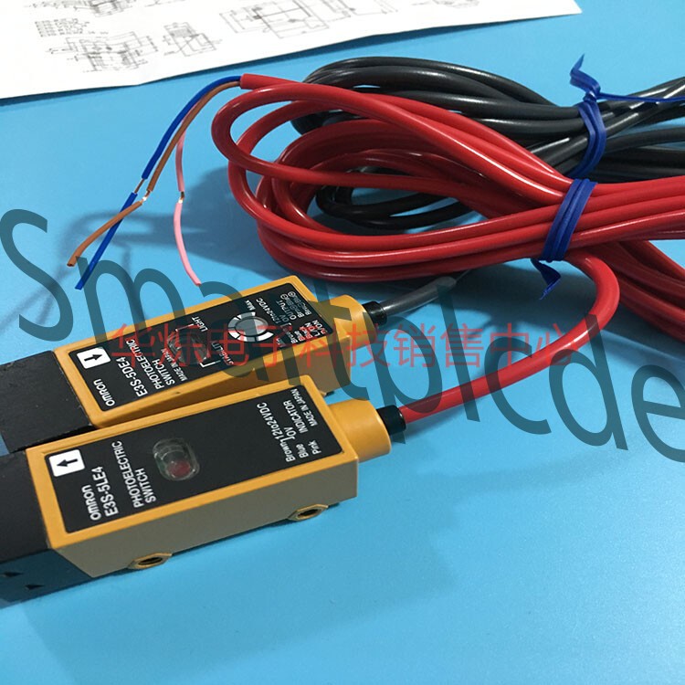 1PCS NEW  E3S-5E4  E3S-5DE4+E3S-5LE4 Photoelectric Switch