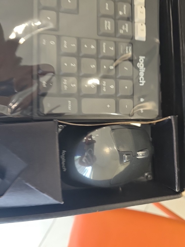 Logitech K850 Wireless Keyboard & Mouse - Black