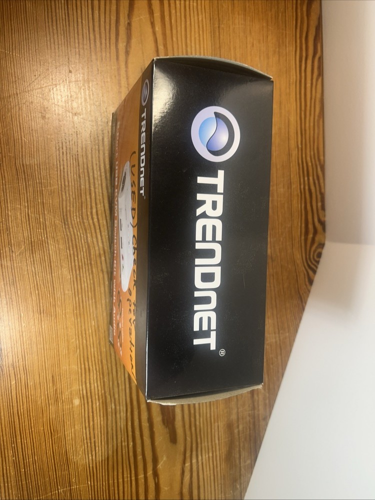 TRENDnet 2-Port USB KVM TK-209K Switch Kit With Audio Open Box