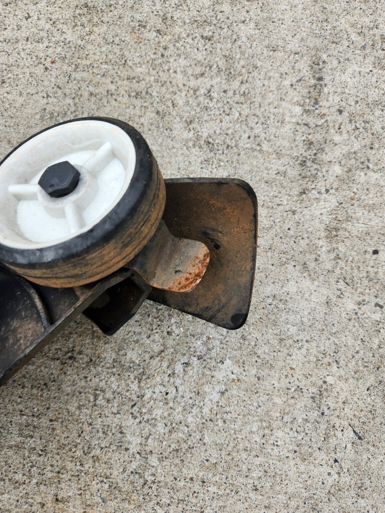 EDGER Attachment System For Most Rouded Fitting, Used, Trimmer Plus