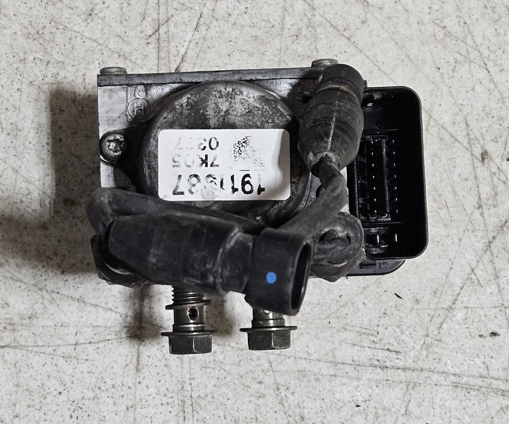 2018 Indian Chieftain ABS Pump Control Module Unit System 2204981