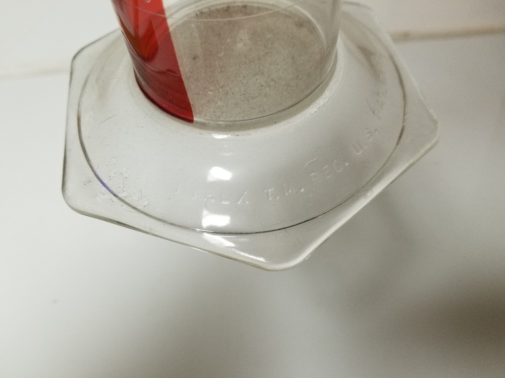 Pyrex 1000 ml Graduated Cylinder