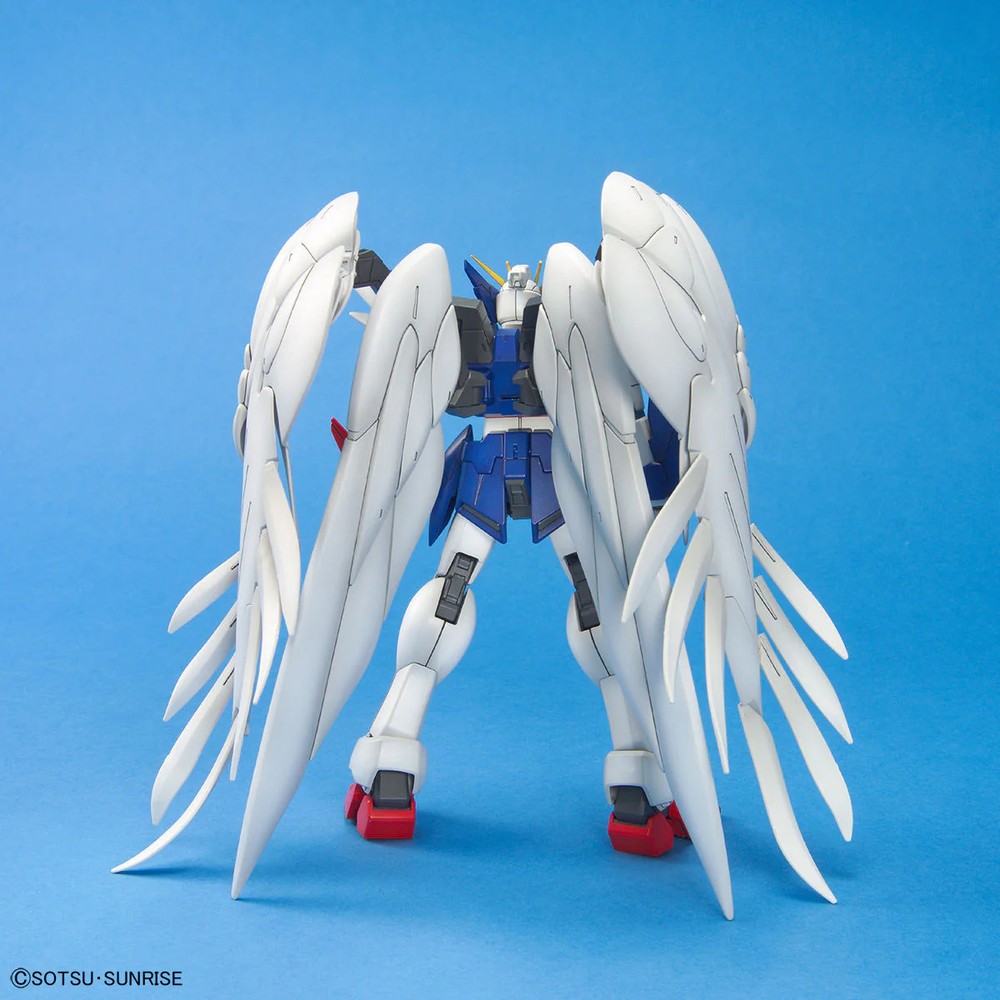 MG 1/100 Wing Gundam: Zero Custom