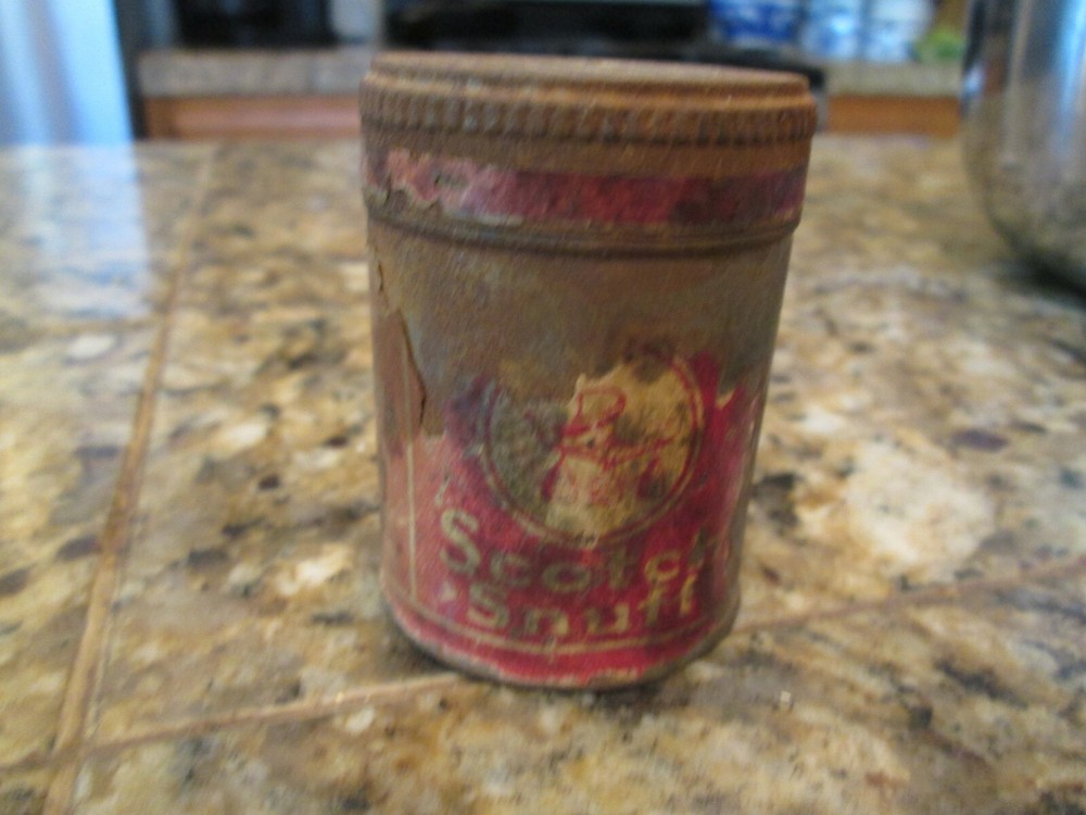 ANTIQUE RUSTED SCOTCH SNUFF CAN WITH LID