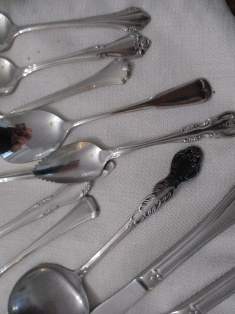 Lot Silverware vintage ? various patterns replacement knife spoon