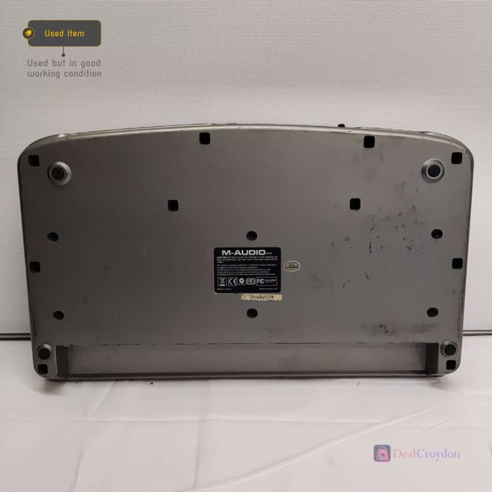 M-AUDIO OXYGEN 8 V2 PORTABLE 25 KEY CONTROLLER KEYBOARD