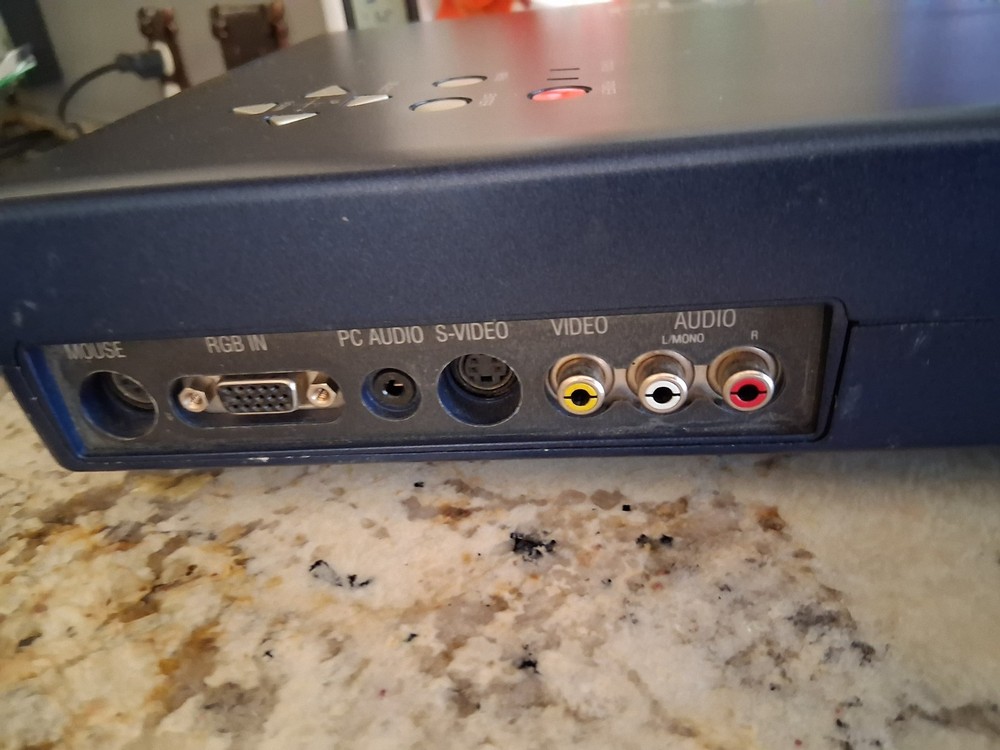 PLUS U2-870 DATA DLP PORTABLE PROJECTOR - Good Working Condition