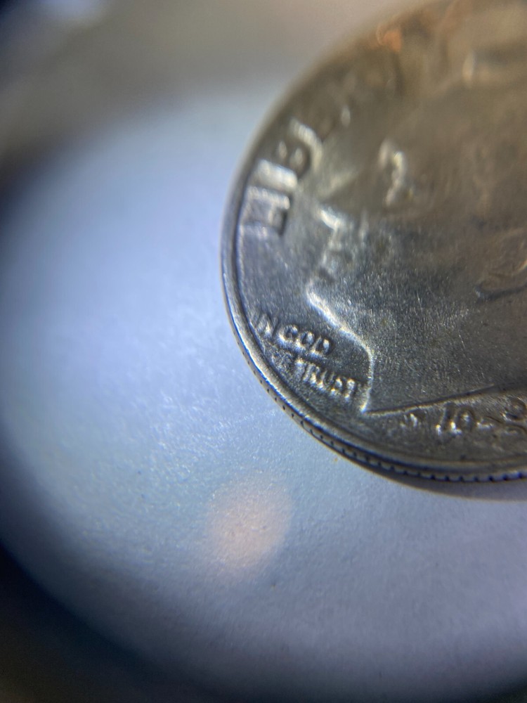 1972 D Roosevelt Dime, Broadstruck Error, Missing filling on the WE