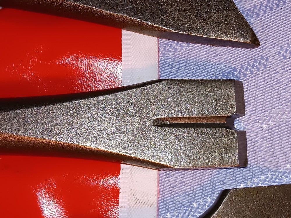 P t c six piece air chisel , set. Q Quick change.