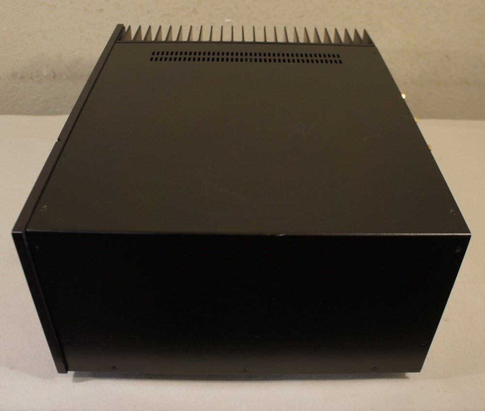 CONRAD JOHNSON MF-5600 POWER AMPLIFIER