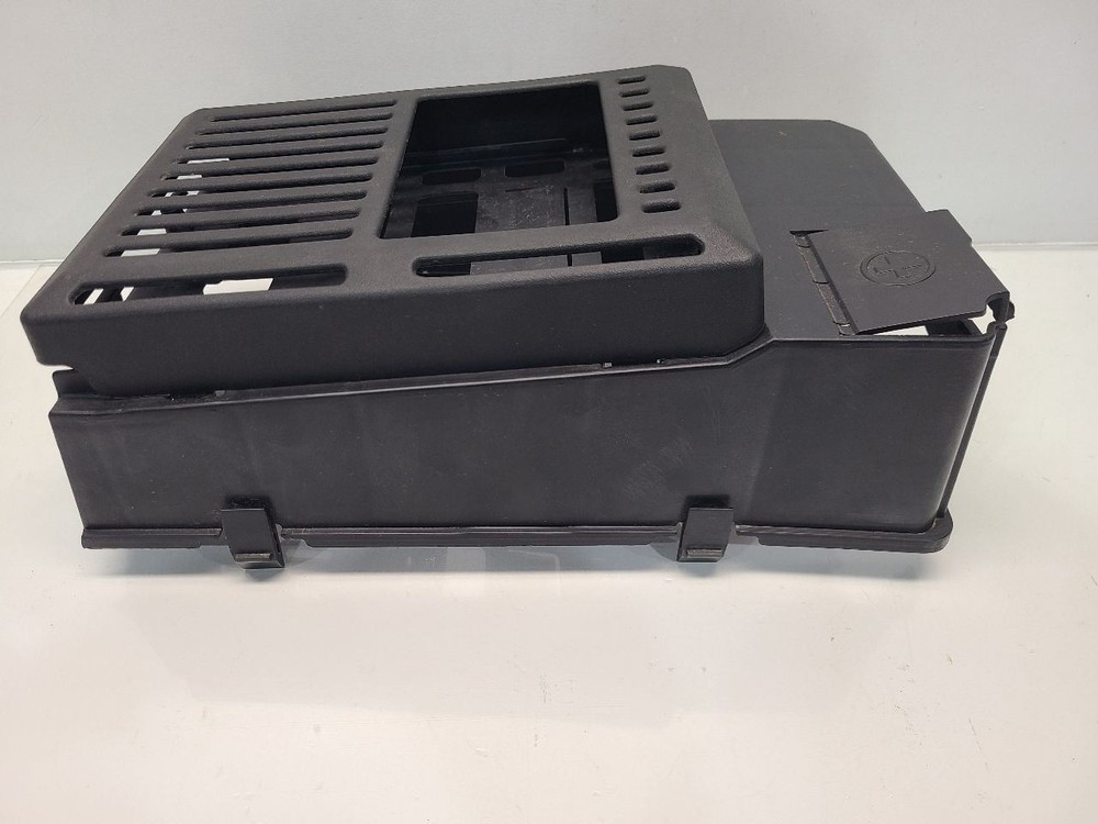 2010-12 Cadillac SRX (3.0L / AT) Engine Control Module Bracket ONLY