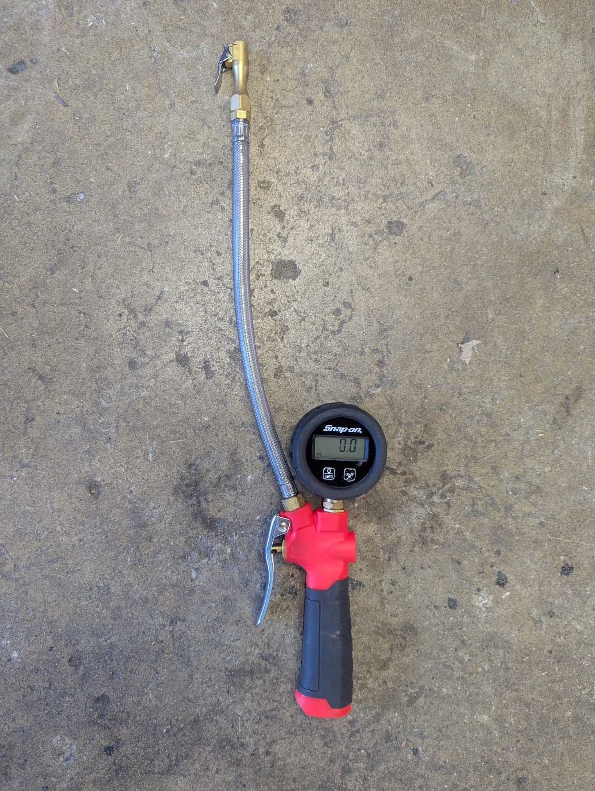 SNAP-ON HEAVY DUTY DIGITAL TIRE INFLATOR  RED