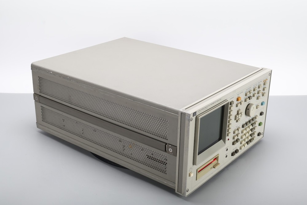 HP 4145B Semiconductor Parameter Analyzer With Floppy Disk and Software